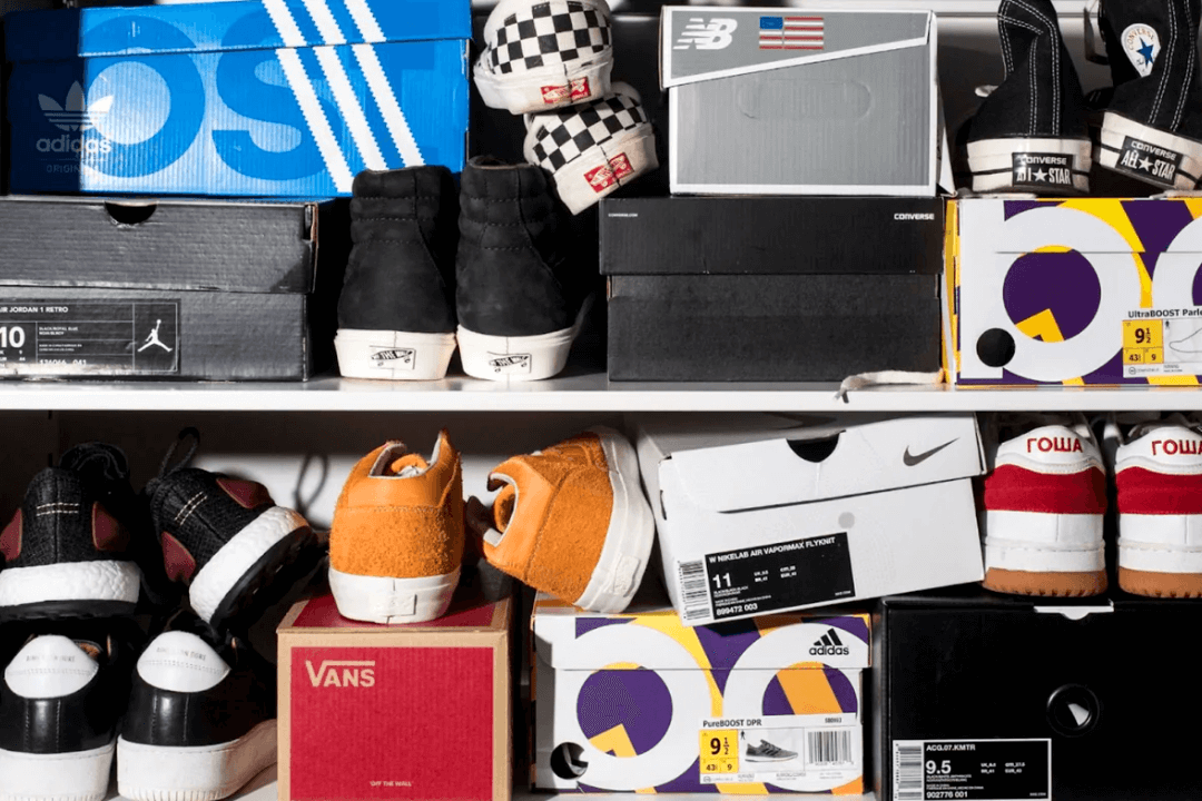 Looksee Designs - Premium Acrylic Shoe Display - Clear Shoe Cases - Clear Shoe Boxes