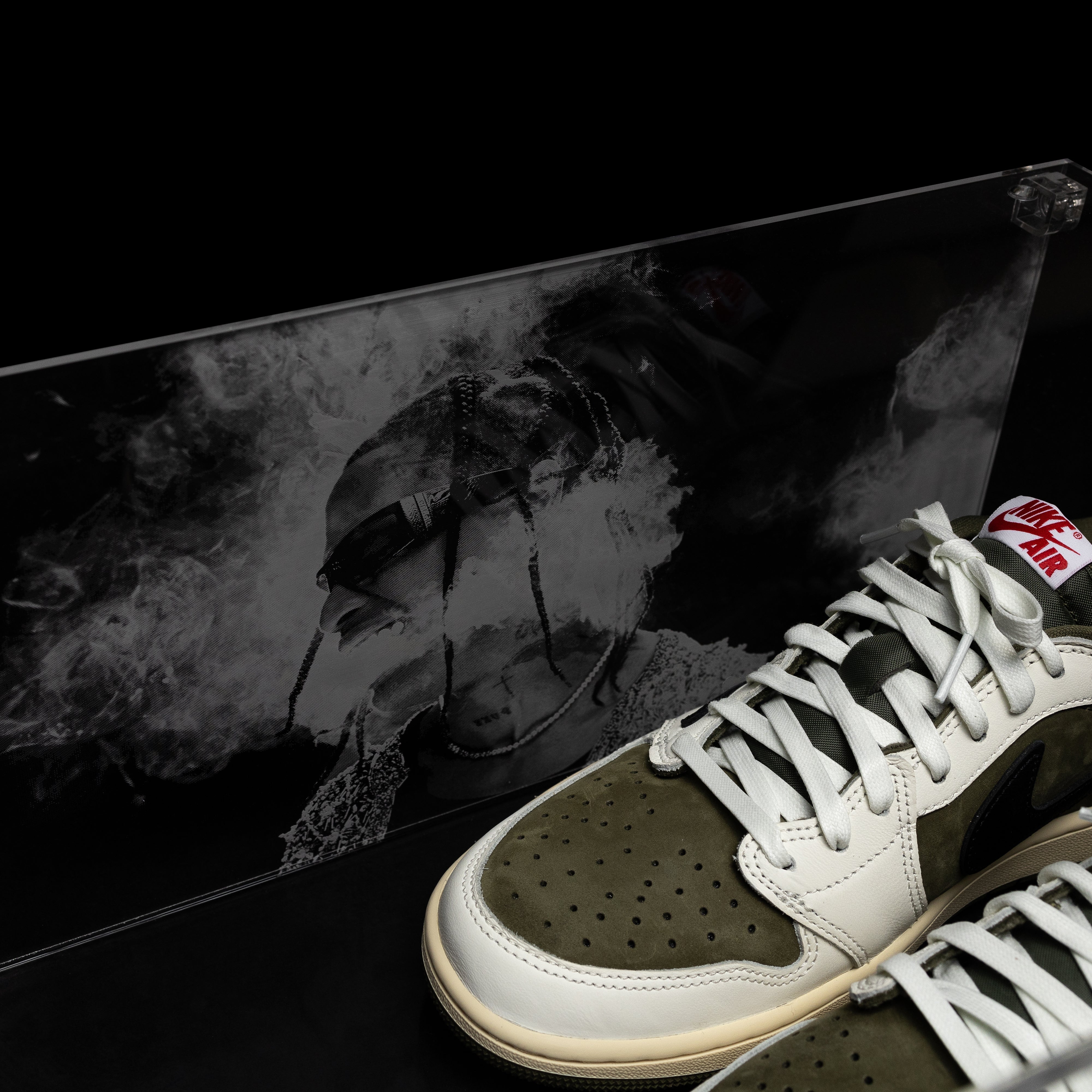 "Look Mom I Can Fly" Acrylic Shoe Display Case