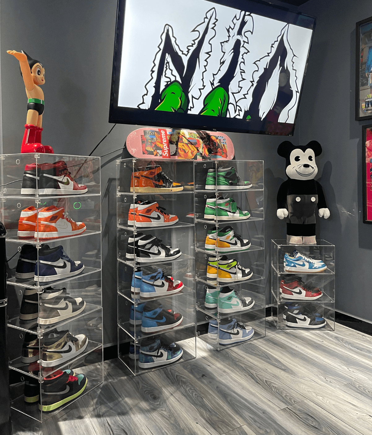 Looksee Designs - Premium Acrylic Shoe Displays - Collecting Made Modern - Clear Shoe Box - Acrylic Display Cases