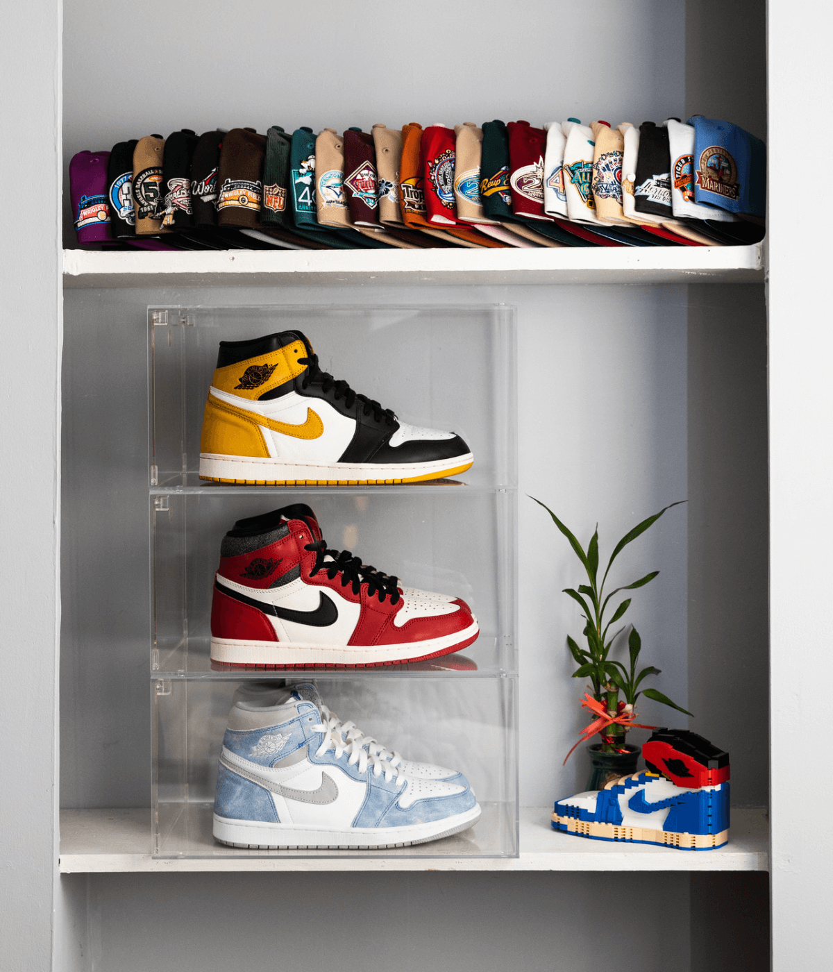 LOOKSEE DESIGNS - PREMIUM ACRYLIC DISPLAYS FOR THE MODERN COLLECTOR - BOX SHOES - CLEAR SHOE BOXES - SHOE CONTAINERS - SHOE CASE - SNEAKER WALL - SNEAKER BOX